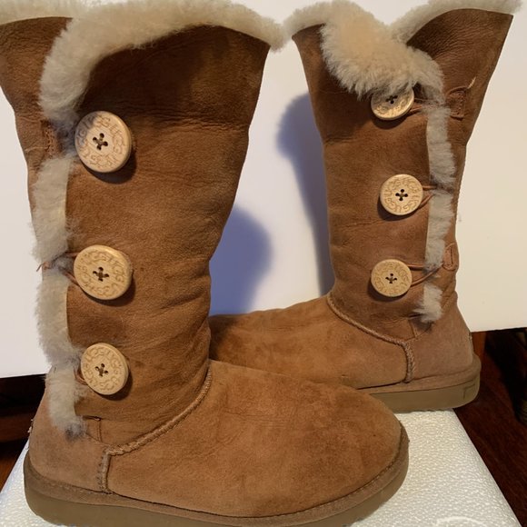 UGG Bailey Button Triplet II Tall Shearling-lined Boots Chestnut Size 7 - Picture 2 of 9